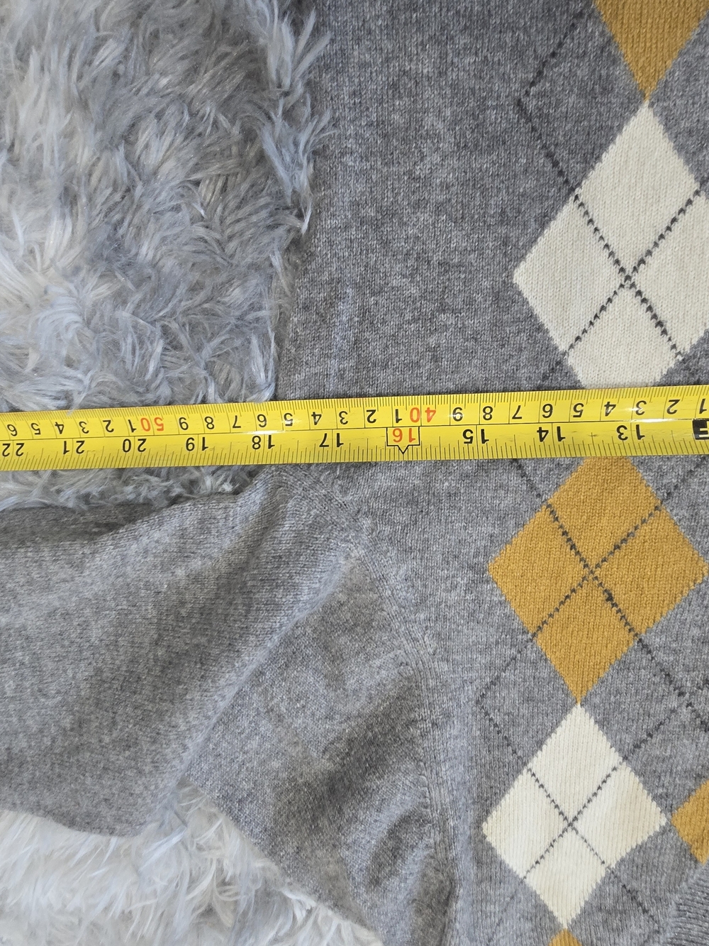 Women's Gray V-Neck Argyle Sweater with Mustard and Cream Diamonds, Cashmere - Picture 7 of 9